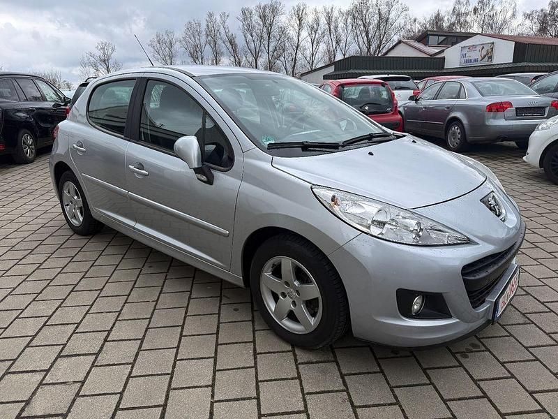 Gebraucht Peugeot 207 Forever 95 PS (69 kW) 2012 Grau Limousine