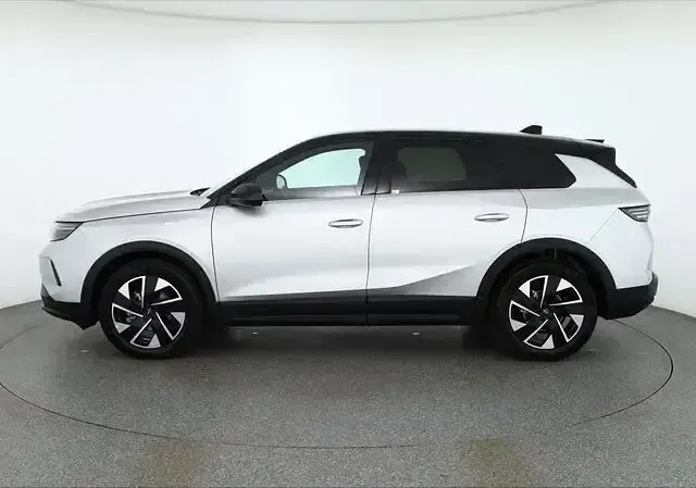 Neu Opel Grandland X Ultimate 145 PS (106 kW) 2026 Silber SUV