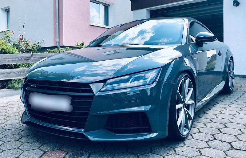 Gebraucht Audi TT Ambiente 230 PS (169 kW) 2016 Grau Coupé