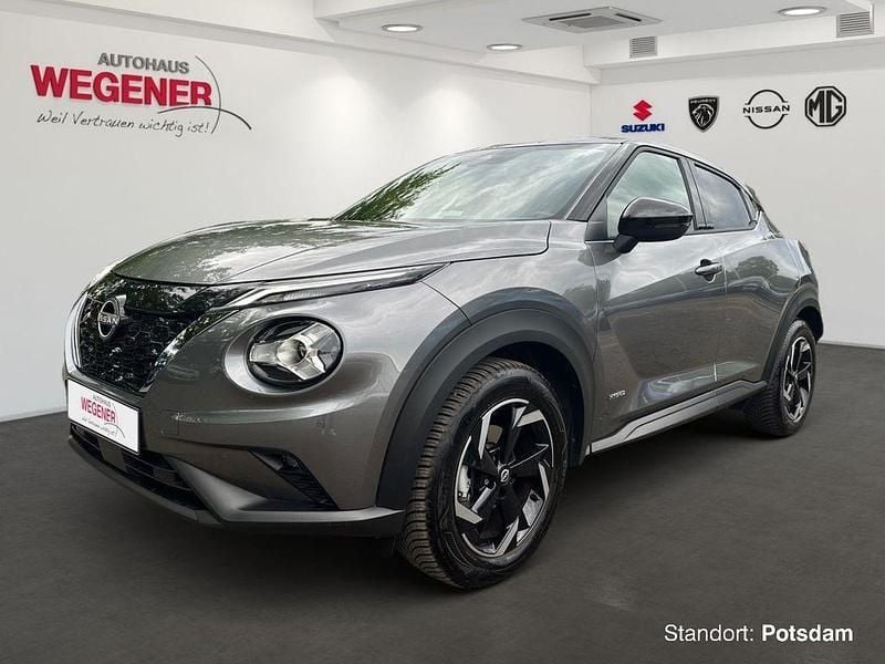 Gun metallic (m) Gebraucht 2024 Nissan Juke N-Connecta SUV | 24.880 € (Fairer Preis) - Bild 1/4