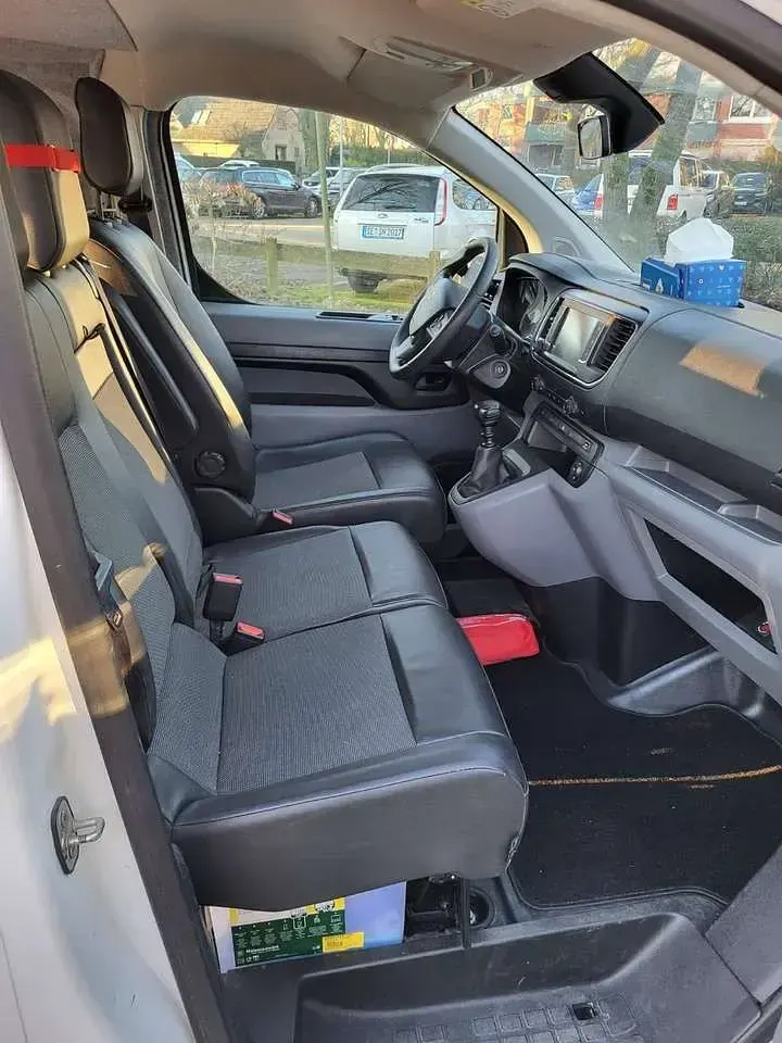 Gebraucht Citroën Jumpy 120 PS (88 kW) 2016 Weiß Van / Kleinbus