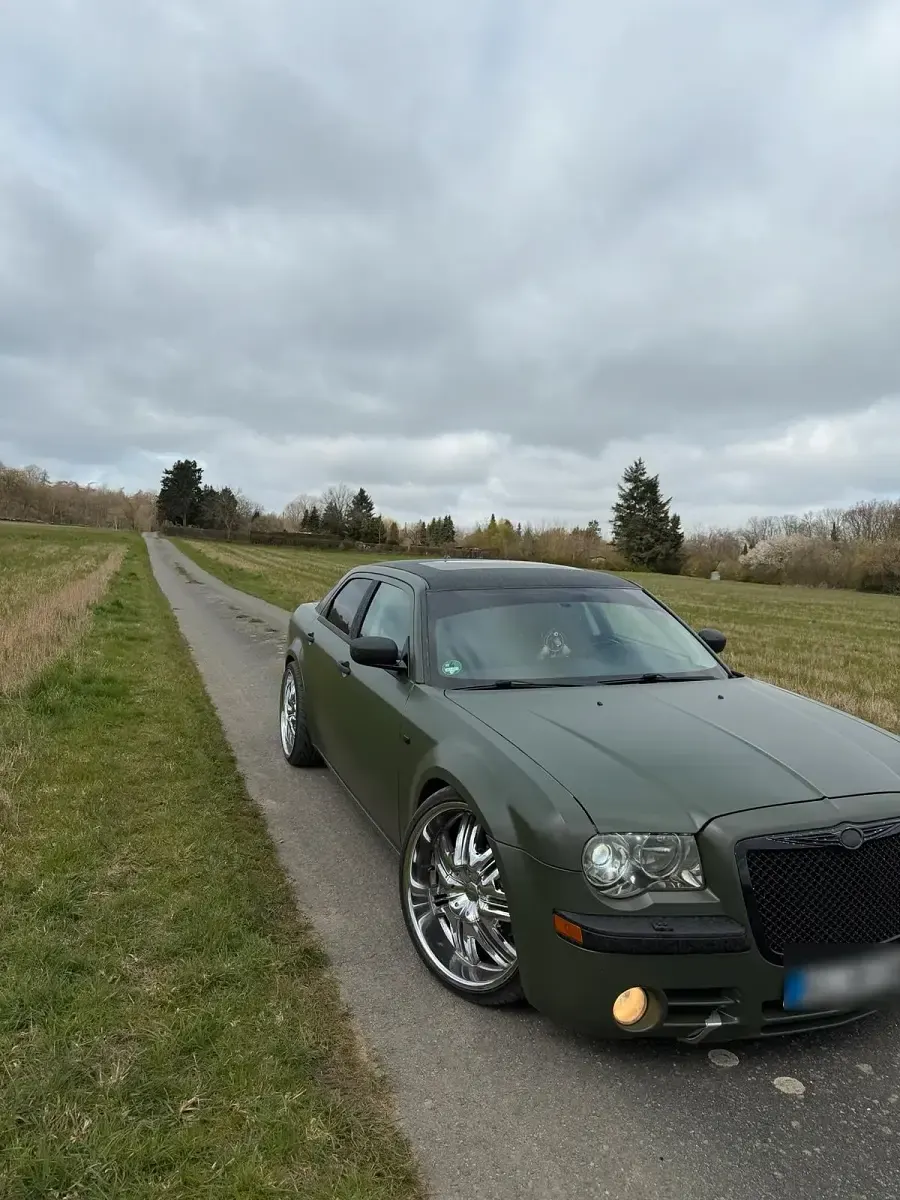 Gebraucht Chrysler 300C 218 PS (160 kW) 2010 Grün Limousine
