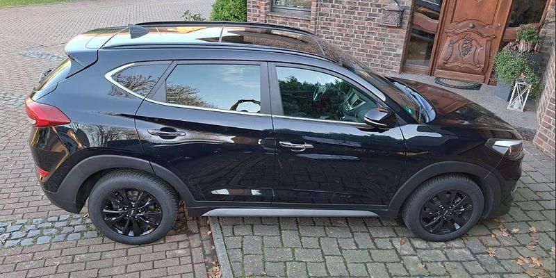 Gebraucht Hyundai Tucson Advantage 177 PS (130 kW) 2017 Schwarz SUV