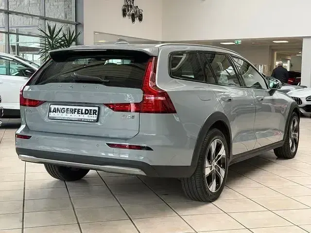 Brugt Volvo V60 CC Plus 197 HK (144 kW) 2023 Grå Stationcar