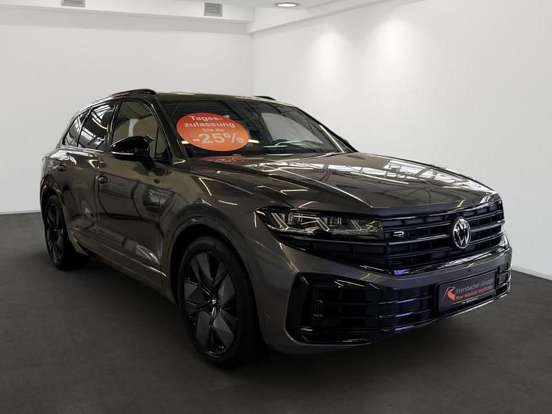 Gebraucht VW Touareg R 462 PS (339 kW) 2025 Siliziumgrau metallic SUV
