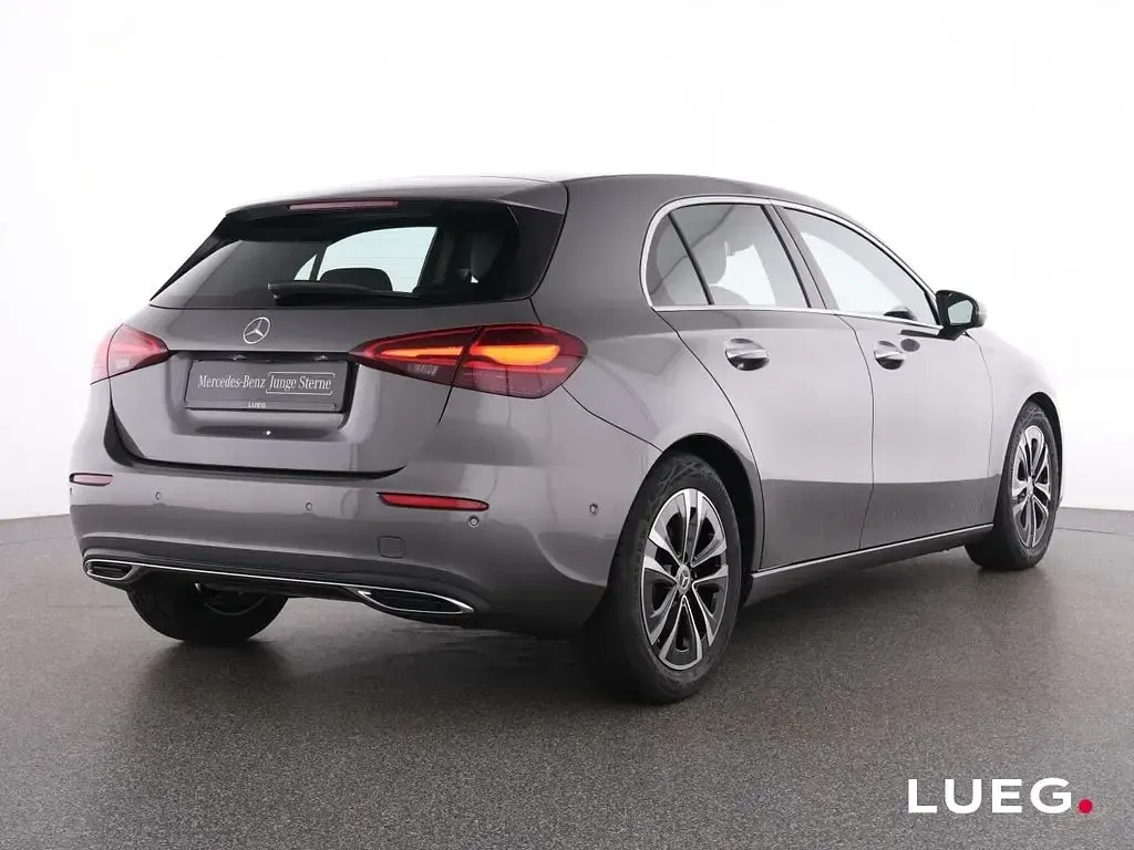 Gebraucht Mercedes A200 Progressive 163 PS (119 kW) 2025 Grau Limousine