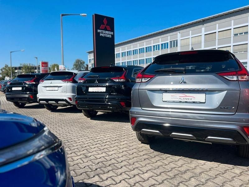 Neu Mitsubishi Eclipse Cross Select 98 PS (72 kW) 2025 Rot SUV