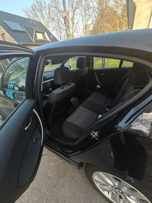 Gebraucht BMW 120 150 PS (110 kW) 2005 Schwarz Kleinwagen