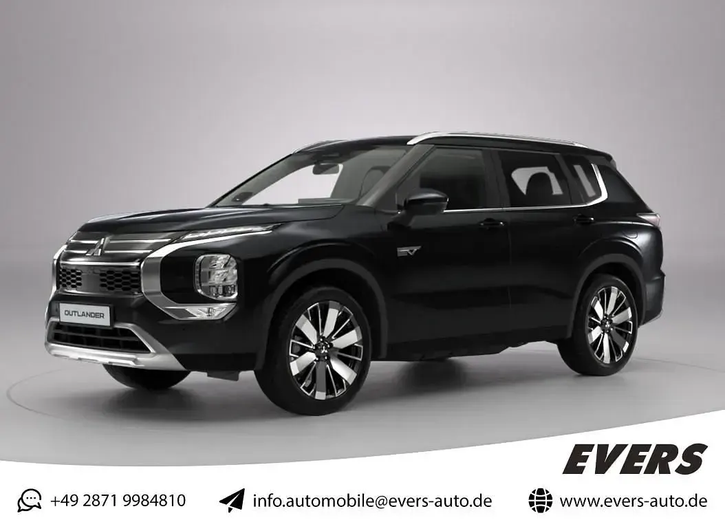 Używany Mitsubishi Outlander P-HEV Intro Edition 136 KM (100 kW) 2026 SUV