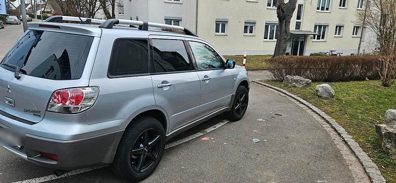 Gebraucht Mitsubishi Outlander 138 PS (101 kW) 2004 Silber SUV
