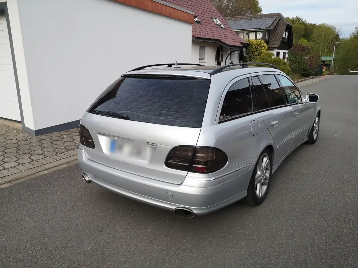 Gebraucht Mercedes E220 Avantgarde 170 PS (125 kW) 2006 Silber Kombi