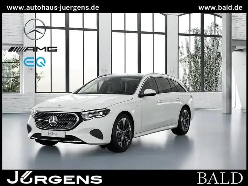 Weiß Gebraucht 2025 Mercedes E300 Avantgarde Limousine | 51.880 € (Fairer Preis) - Bild 1/4
