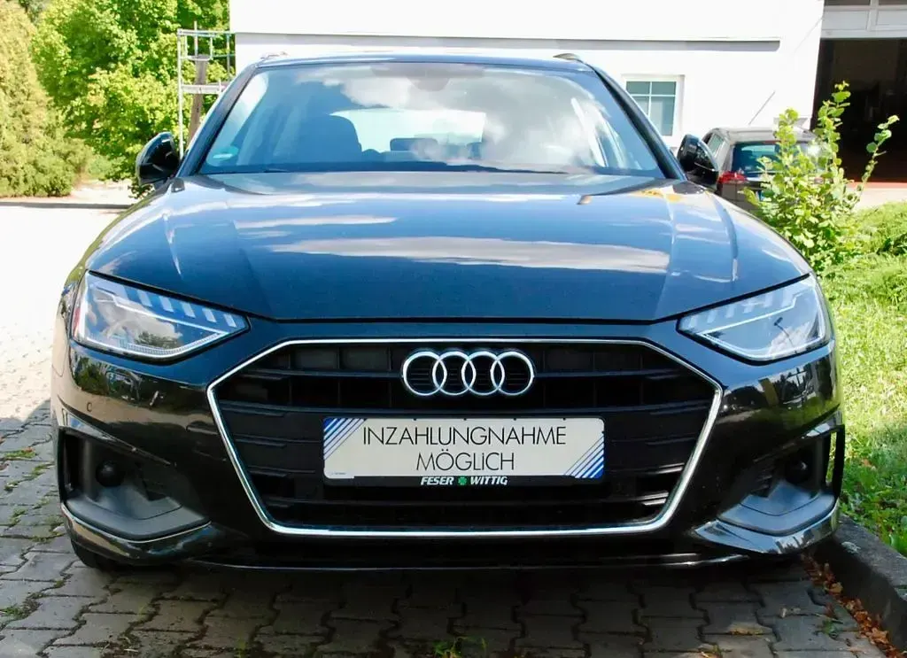 Gebraucht Audi A4 Sport 163 PS (119 kW) 2021 Schwarz Kombi