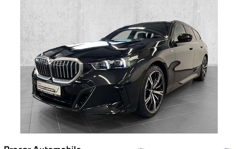 Schwarz Gebraucht 2024 BMW 520 M Sport Kombi | 58.790 € (Guter Preis) - Bild 1/4