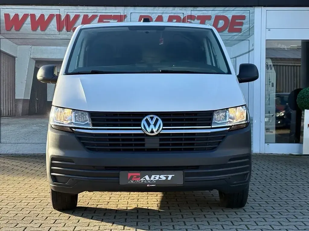 Używany VW Transporter 90 KM (66 kW) 2021 Biały Van