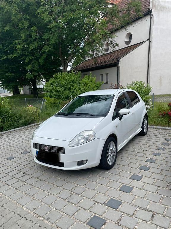 Weiß Gebraucht 2008 Fiat Grande Punto Active Kleinwagen | 1.600 € (Fairer Preis) - Bild 1/4