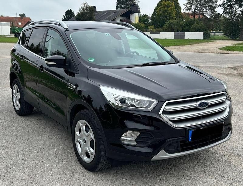 Gebraucht Ford Kuga Cool & Connect 150 PS (110 kW) 2019 Schwarz SUV