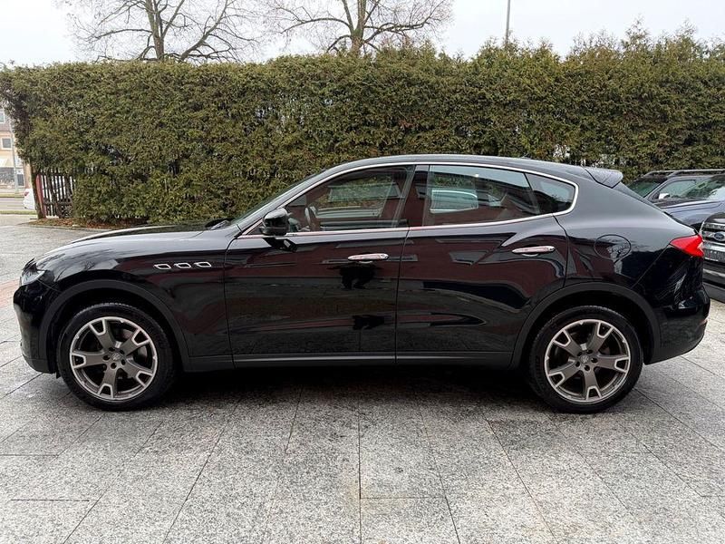 Gebraucht Maserati Levante 275 PS (202 kW) 2018 Schwarz SUV