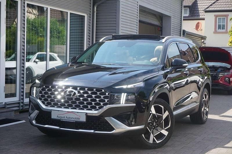 Phantom black / mic Gebraucht 2023 Hyundai Santa Fe Prime SUV | 39.300 € (Superpreis) - Bild 1/3