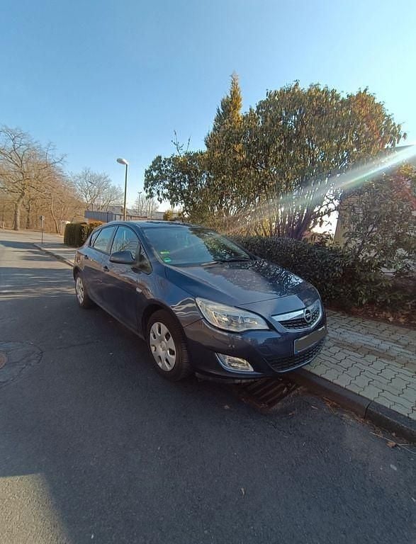 Gebraucht 2010 Opel Astra Edition Limousine | 3.250 € (Guter Preis) - Bild 1/4