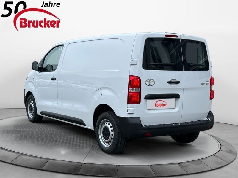 Gebraucht Toyota Proace 144 PS (105 kW) 2024 Ice white Van / Kleinbus