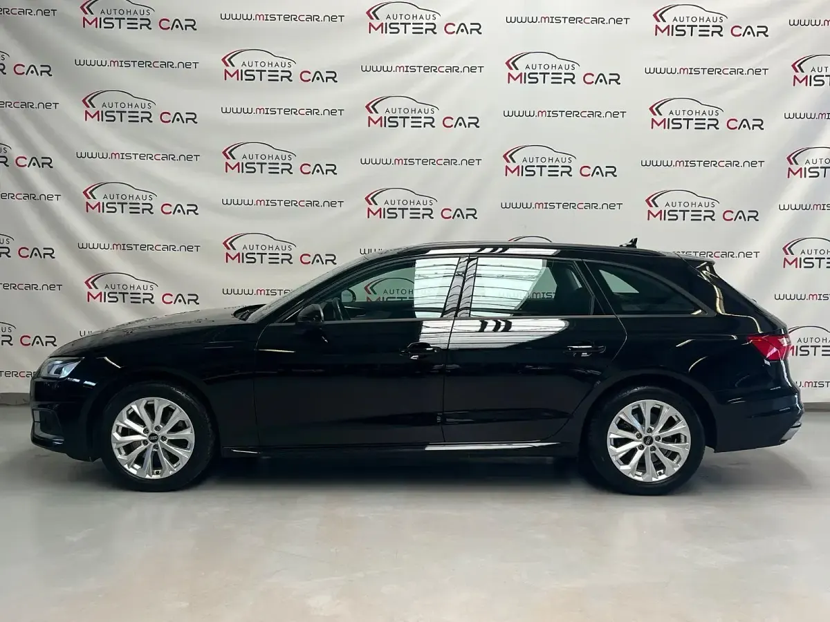 Gebraucht Audi A4 Advanced 163 PS (119 kW) 2023 Schwarz Kombi