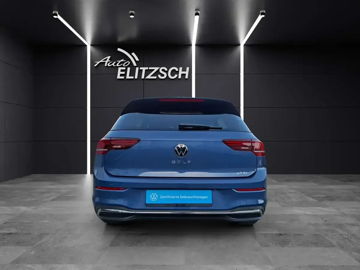 Gebraucht VW Golf VIII Edition 150 PS (110 kW) 2024 Blau Limousine