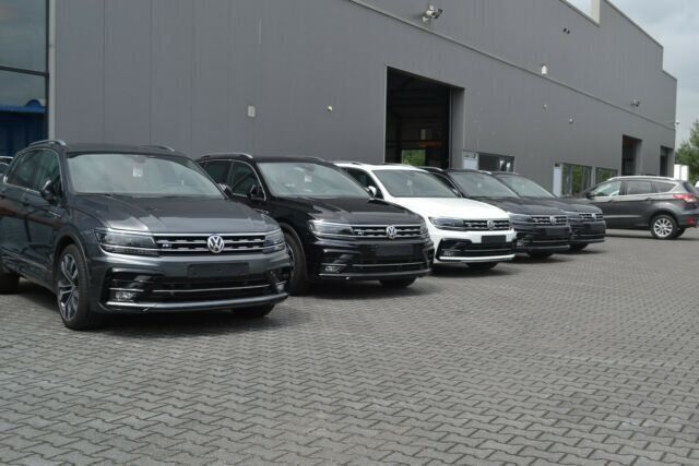 Gebraucht VW Tiguan Highline 150 PS (110 kW) 2020 Schwarz metallic SUV