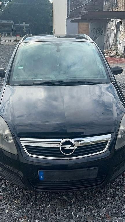 Schwarz Gebraucht 2007 Opel Zafira Cosmo Van / Kleinbus | 2.450 € - Bild 1/4