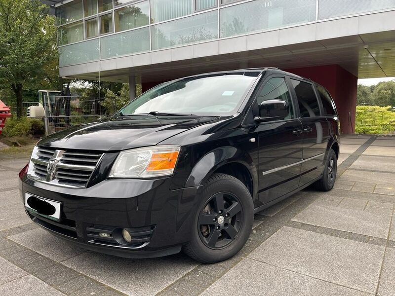 Schwarz Gebraucht 2010 Dodge Grand Caravan Van / Kleinbus | 4.999 € - Bild 1/4