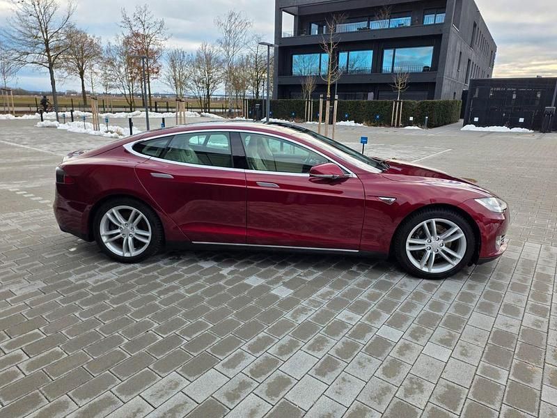 Gebraucht Tesla Model S 309 kW (421 PS) 2013 Rot Kleinwagen