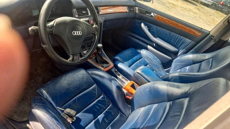 Second-hand Audi A6 265 CP (194 kW) 2000 Berlinǎ