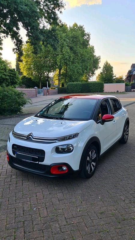 Weiß Gebraucht 2017 Citroën C3 PureTech Kleinwagen | 8.200 € (Fairer Preis) - Bild 1/4