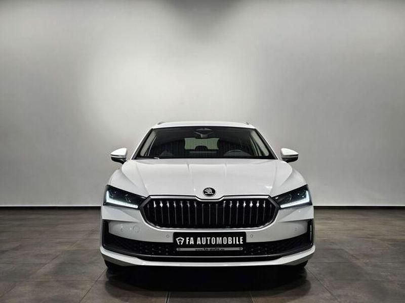 Gebraucht Skoda Superb 193 PS (141 kW) 2024 Weiß Kombi