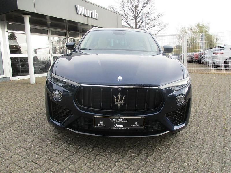 Gebraucht Maserati Levante 349 PS (256 kW) 2021 Blau SUV