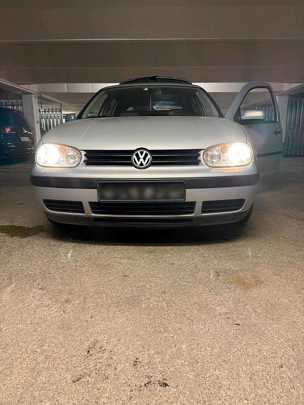 Silber Gebraucht 1997 VW Golf IV Limousine | 550 € (Superpreis) - Bild 1/4