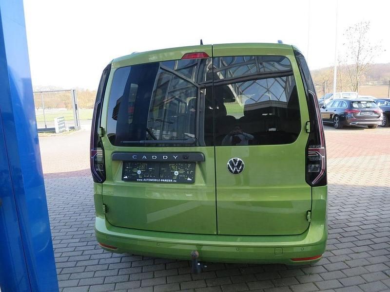 Gebraucht VW Caddy Style 125 PS (91 kW) 2024 Gold Van / Kleinbus
