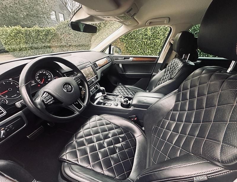 Gebraucht VW Touareg Edition 262 PS (192 kW) 2018 Weiß SUV