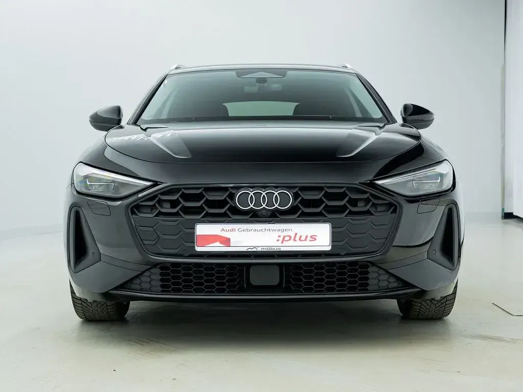 Gebraucht Audi A5 Sport 204 PS (150 kW) 2025 Mythosschwarz metallic Kombi