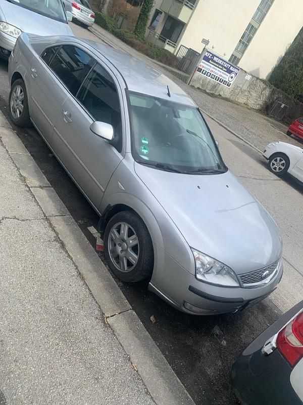 Gebraucht Ford Mondeo 115 PS (84 kW) 2005 Kleinwagen
