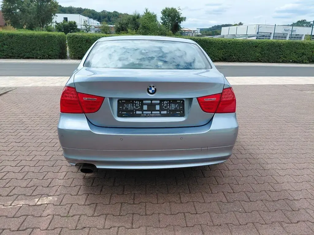Gebraucht BMW 318 Comfort Edition 143 PS (105 kW) 2010 Blau Limousine