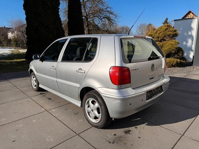 Gebraucht VW Polo Edition 60 PS (44 kW) 2001 Silber Limousine