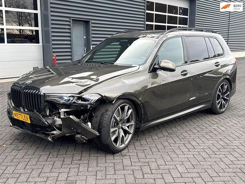Grün Gebraucht 2022 BMW X7 Executive SUV | 47.493 € - Bild 1/4