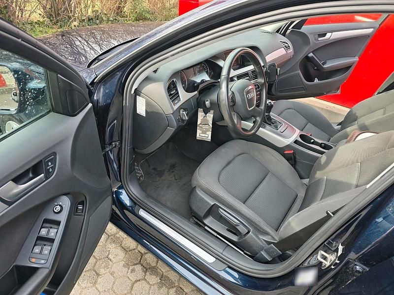 Gebraucht Audi A4 245 PS (180 kW) 2009 Blau Limousine