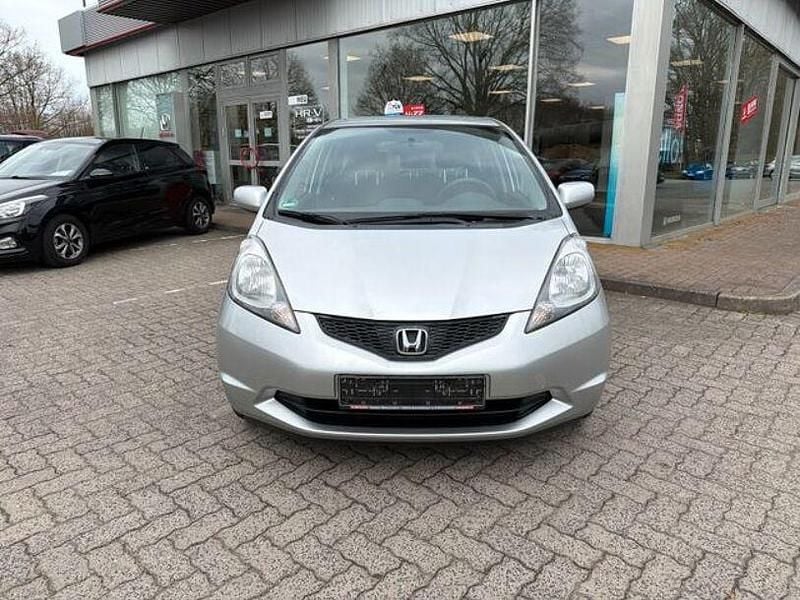 Gebraucht Honda Jazz Trend 90 PS (66 kW) 2011 Silber Kleinwagen