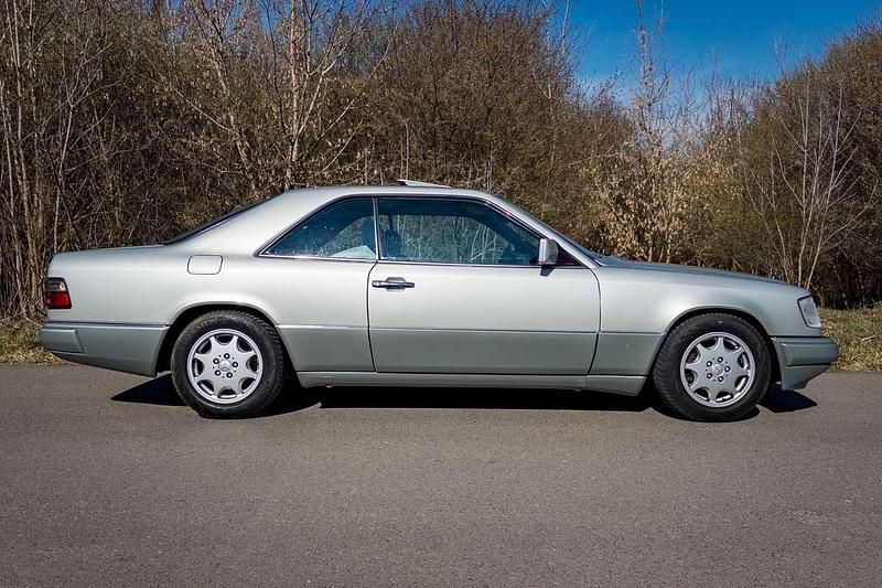 Gebraucht Mercedes 230 185 PS (136 kW) 1990