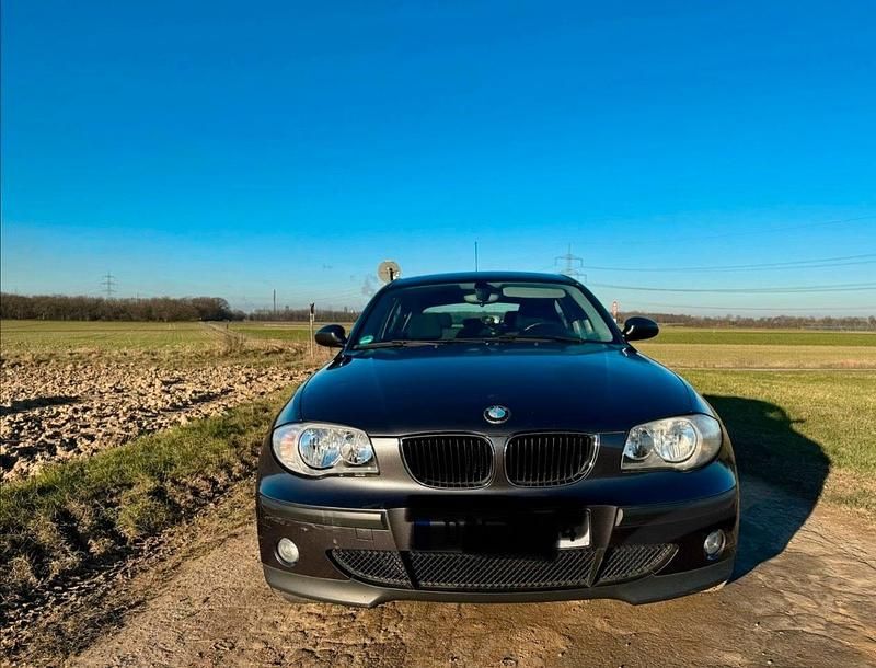 Gebraucht BMW 118 122 PS (89 kW) 2005 Grau Kleinwagen