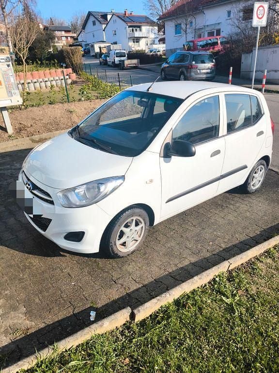 Gebraucht Hyundai i10 Classic 69 PS (50 kW) 2011 Weiß Kleinwagen
