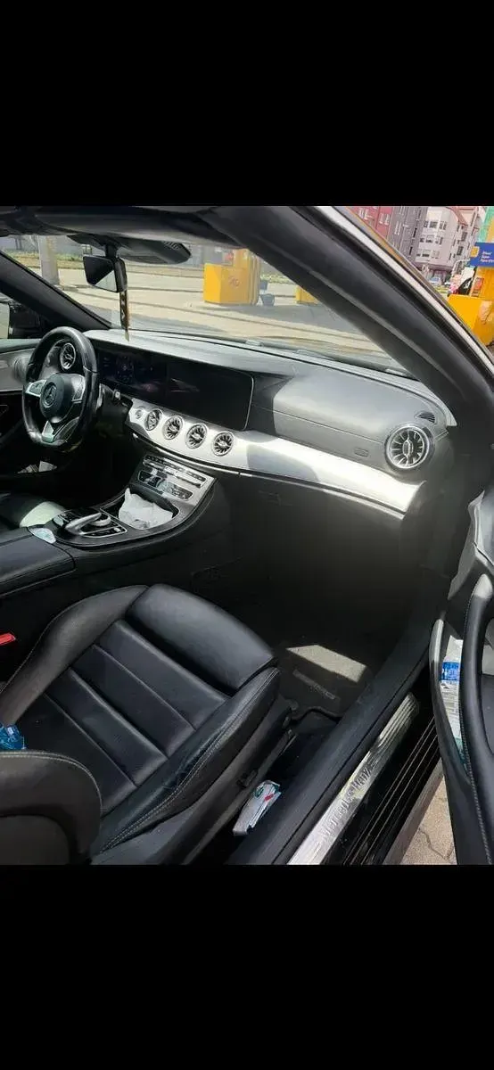 Gebraucht Mercedes E200 Premium 184 PS (135 kW) 2018 Schwarz Cabrio