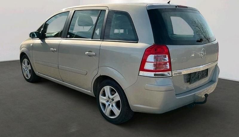 Beige Gebraucht 2009 Opel Zafira Van / Kleinbus | 2.990 € (Fairer Preis) - Bild 1/4